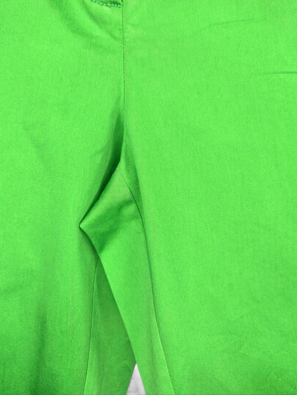 Liz Claiborne Jackie, bermuda shorts. Green, Size 10 - Picture 8 of 12